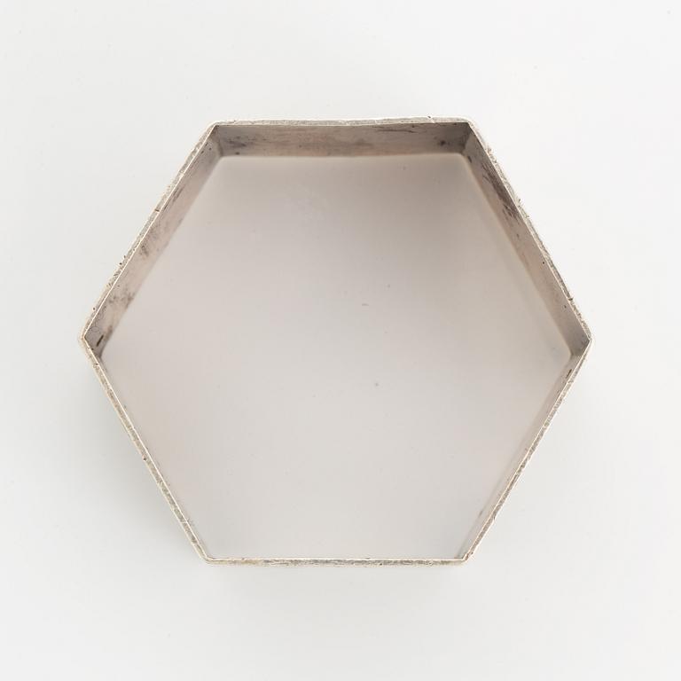 Wiwen Nilsson, a sterling hexagonal napkin holder, Lund Sweden 1957.