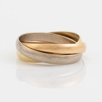 18K three coloured gold ring.