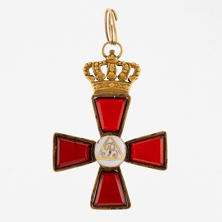 A gold, enamel and ruby glass neck cross of the Order of Charles XIII, presumably early 19th century.