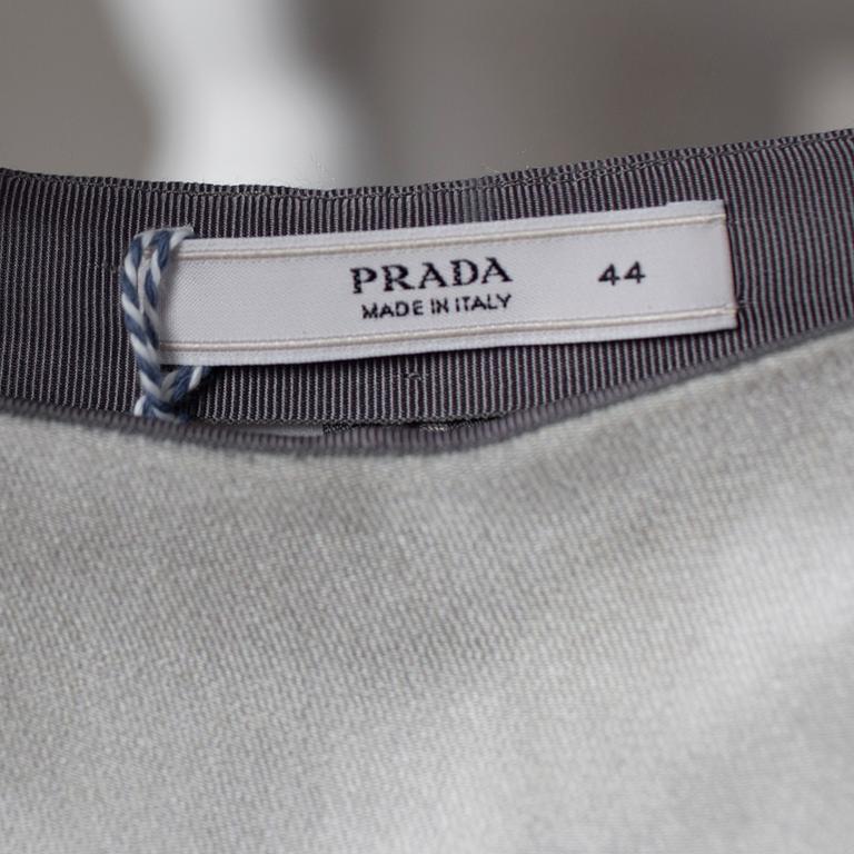 KJOL, Prada, italiensk storlek 44.