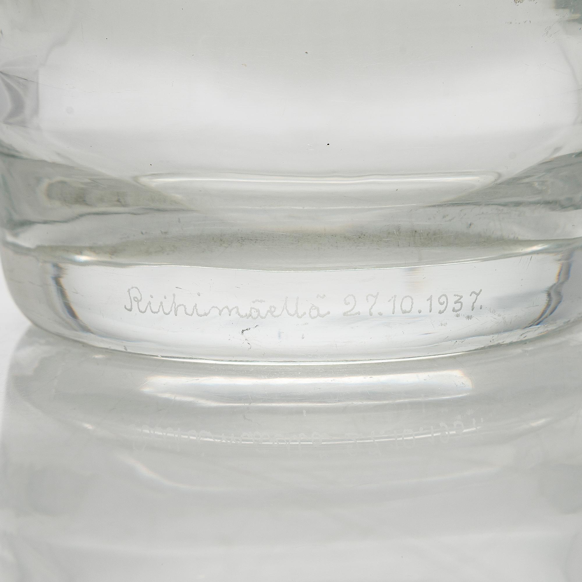 Arttu Brummer, probably, vase, engraved in Riihimäki 27.10 1937 (in Riihimäki 27.10 1937) .