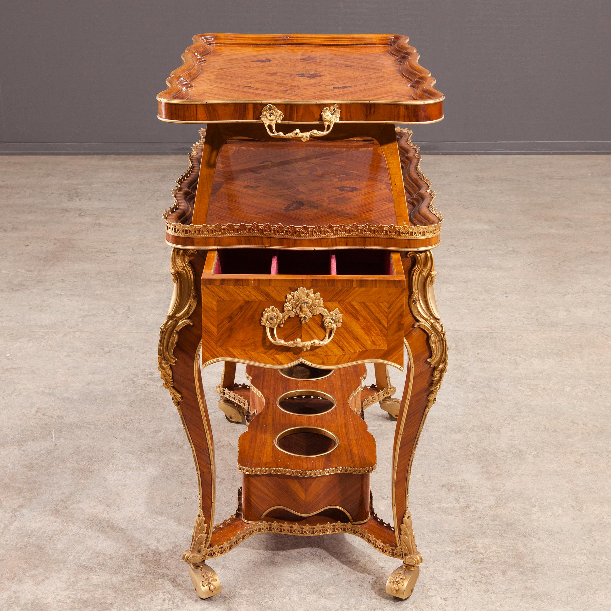 SERVERINGSBORD, rokokostil, 1900-talets slut.