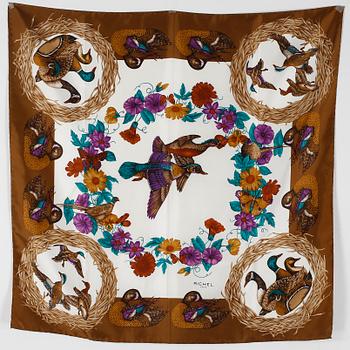 SCARVES, 3 st, Daks, Escada och Richel.