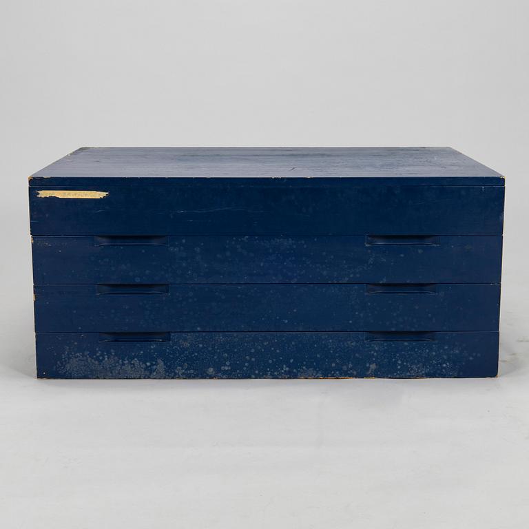 Arkivskåp /arkitektskåp, Arteks ritkontor, tillverkare O.Y. Huonekalu- ja Rakennustyötehdas A.B. 1900-talets mitt.