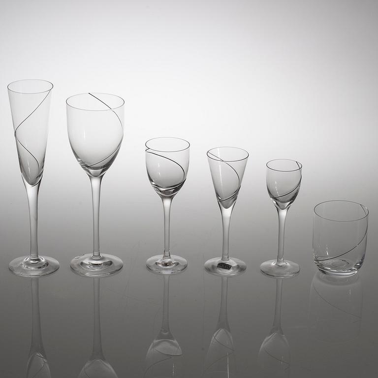 ANNA EHRNER, 72 delar, glas, "Line", Kosta Boda, 1900-talets slut.