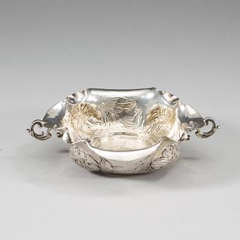A German 17th century silver sweet meat-dish, unidentified makers mark, Nürnberg (1645-1651).