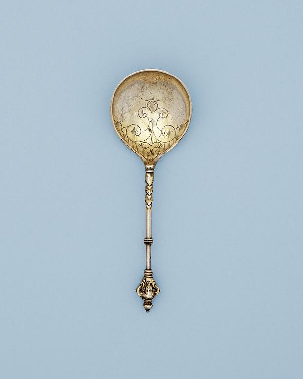 A Scandinavian 17th century parcel-gilt spoon, un identified makers mark,