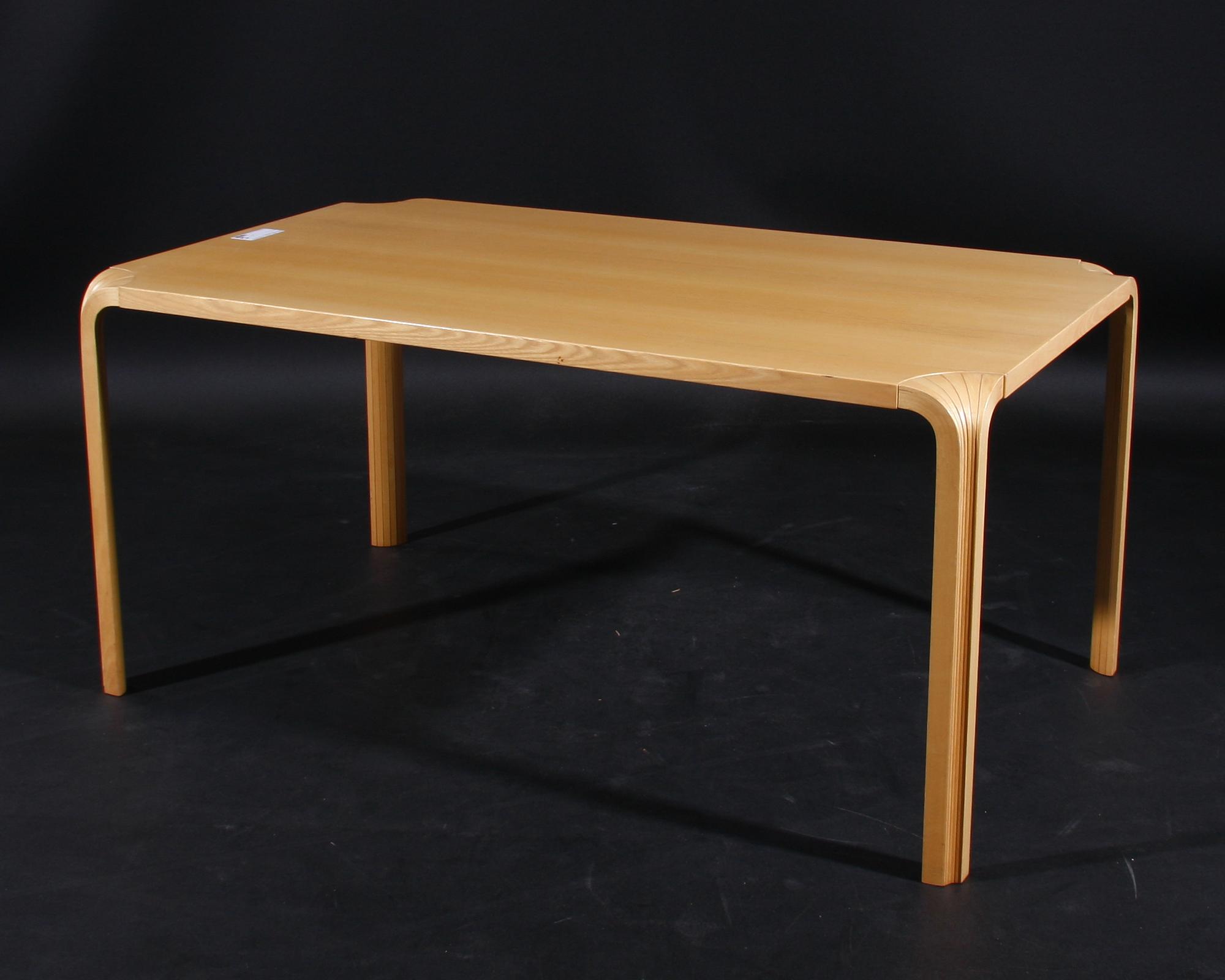 BORD, Alvar Aalto. Artek. Stämpelmärkt.