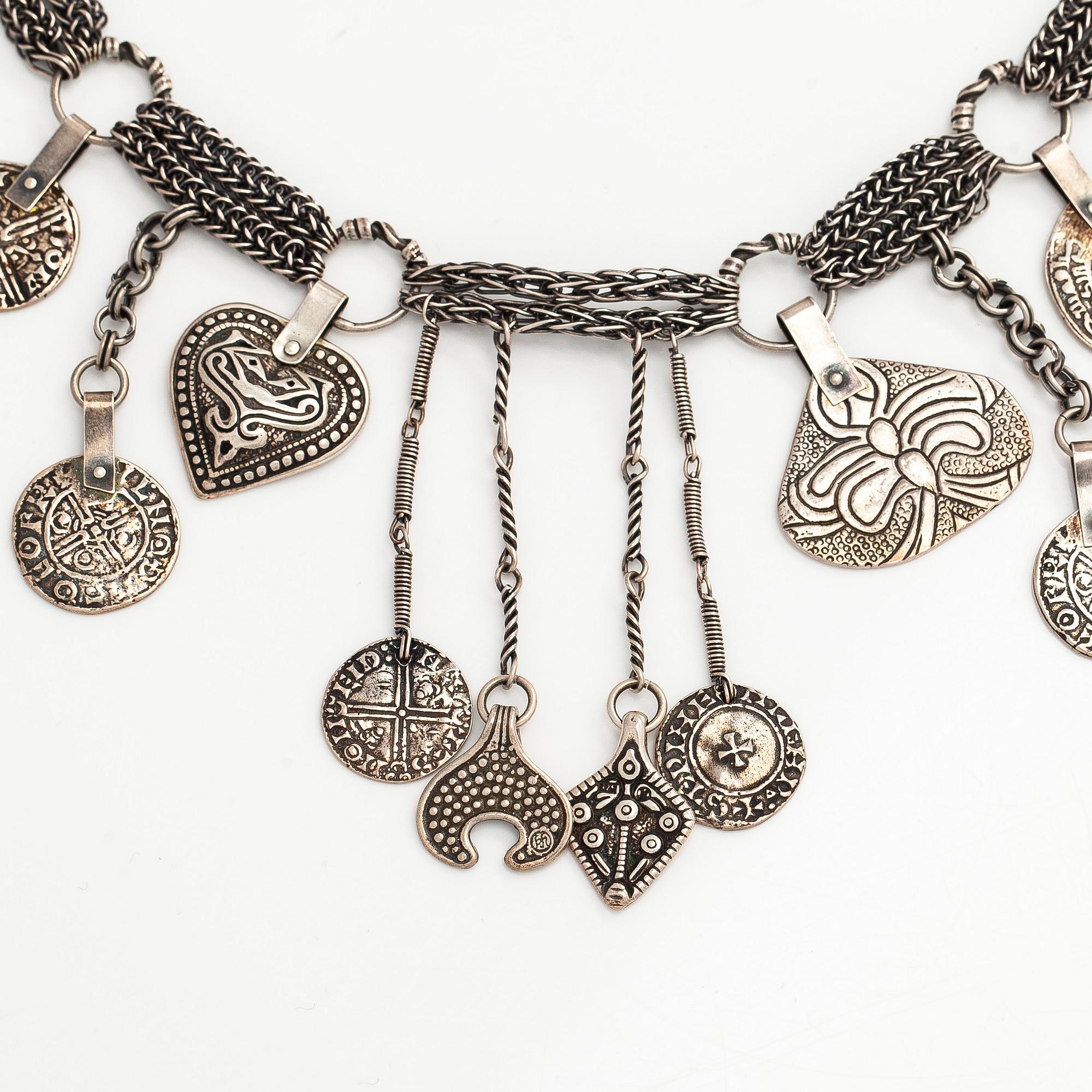 Kalevala Koru, A sterlingsilver jubilee collier for Kalevala's 150th anniversary by Kalevala Koru, Helsinki 1984.