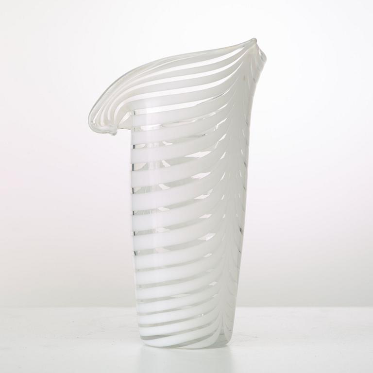 A Tyra Lundgren glass vase, Venini, Murano, Italy.