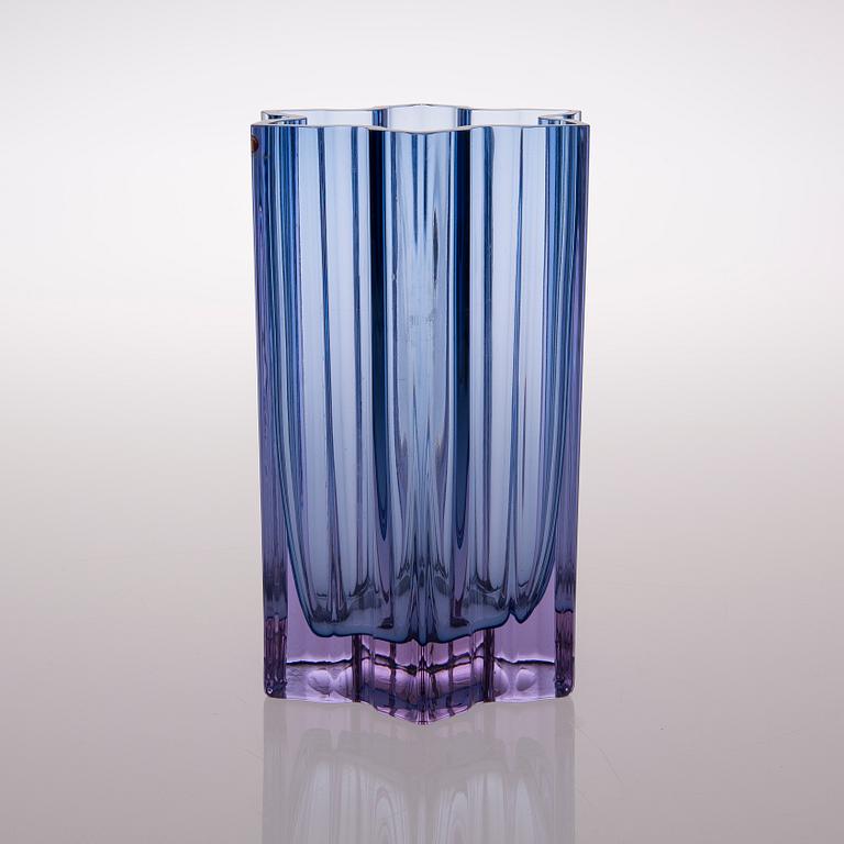 TAPIO WIRKKALA, MALJAKKO, lasia, Iittala. Tuotannossa 1966-1969.
