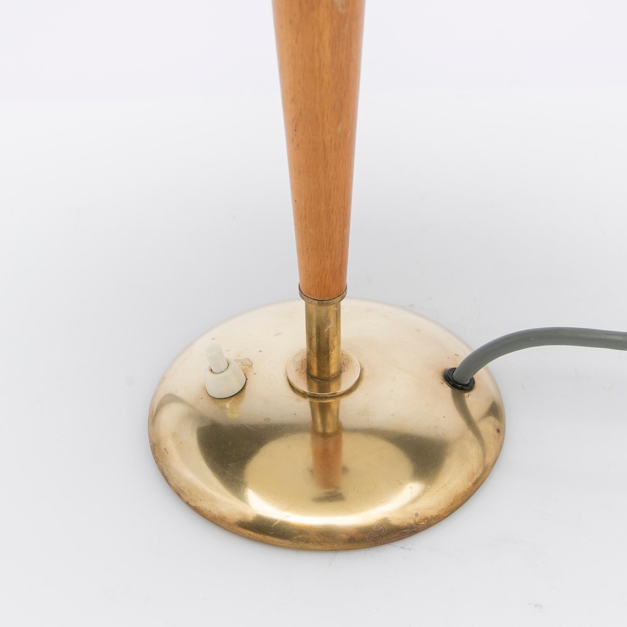 Bertil Brisborg, Bordslampa, modell 32027, Nordiska Kompaniet, 1930/40-tal.