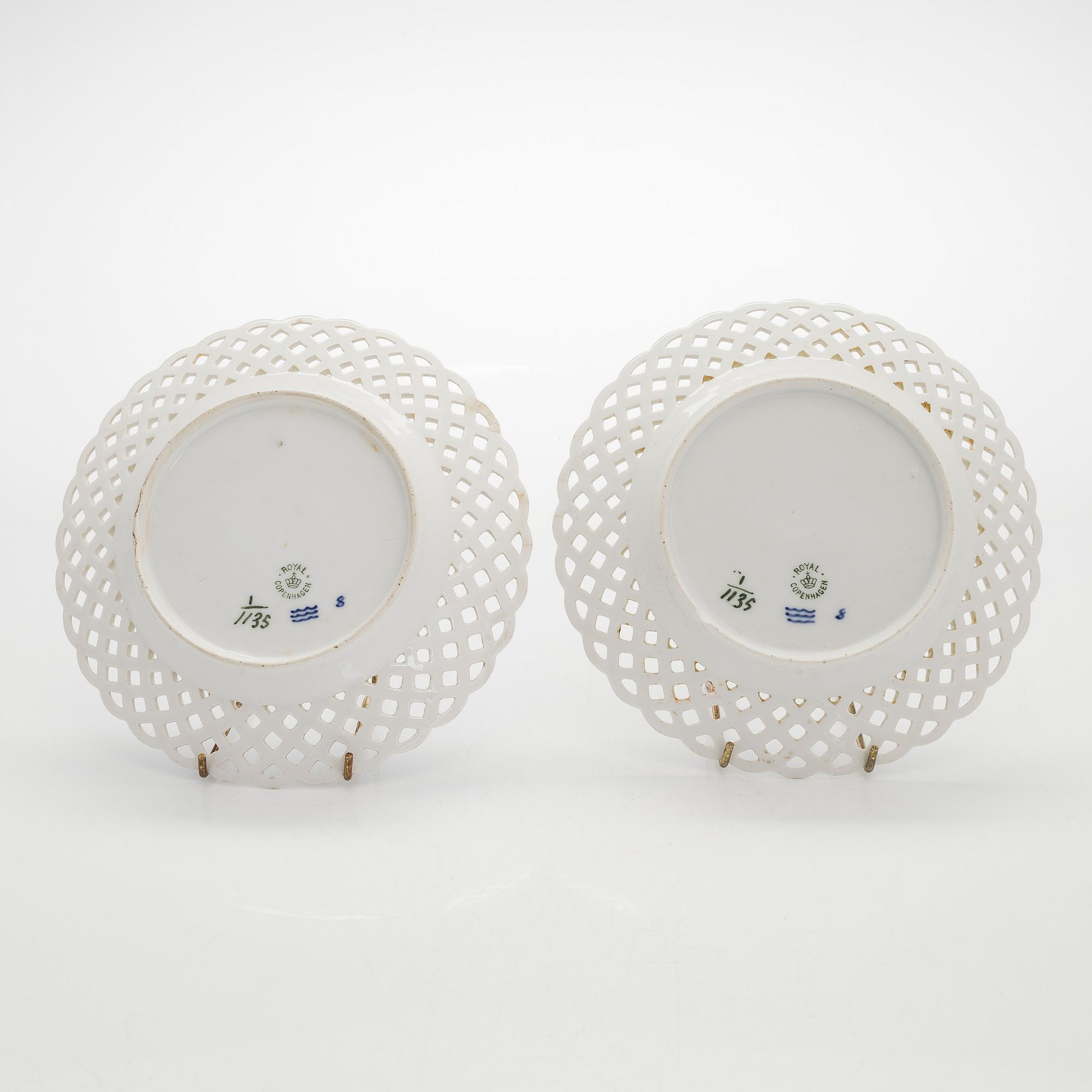 A set of six 'Musselmalet' porcelain pieces, Royal Copenhagen, Denmark.