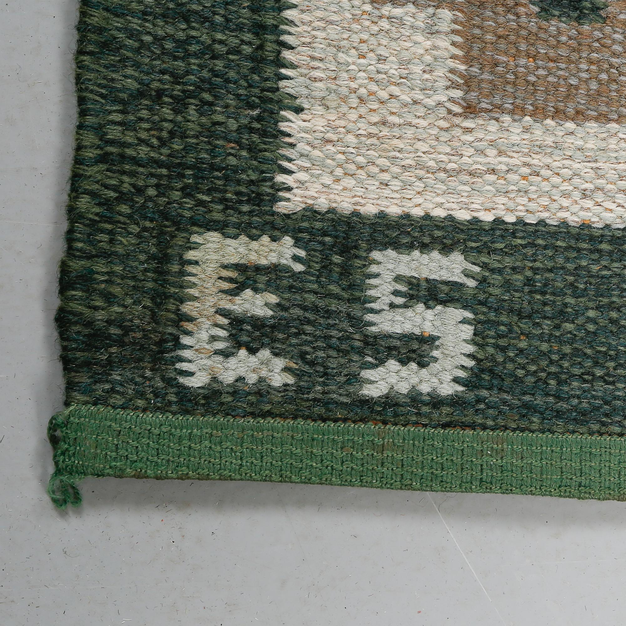 MATTA, rölakan, monogramsignerad ES, omkring 1900-talets mitt, 235x170 cm.