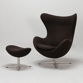 Arne Jacobsen, Nojatuoli ja rahi "Ägget" Fritz Hansen 2011.