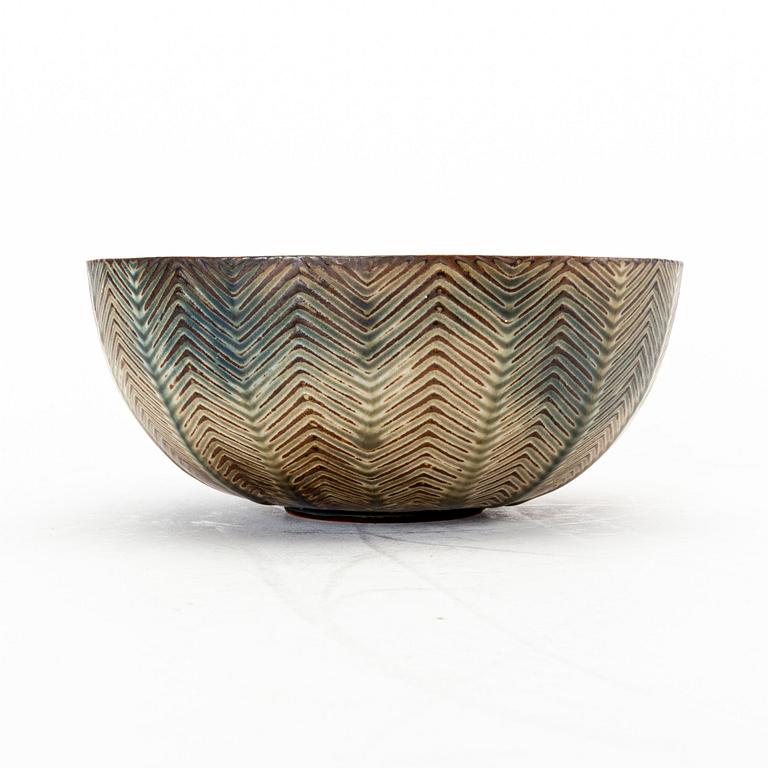 An Axel Salto Royal Copenhagen stoneware bowl alter part of the 20th century.