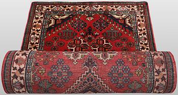 A Josaghan runner carpet, 423 x 100 cm.