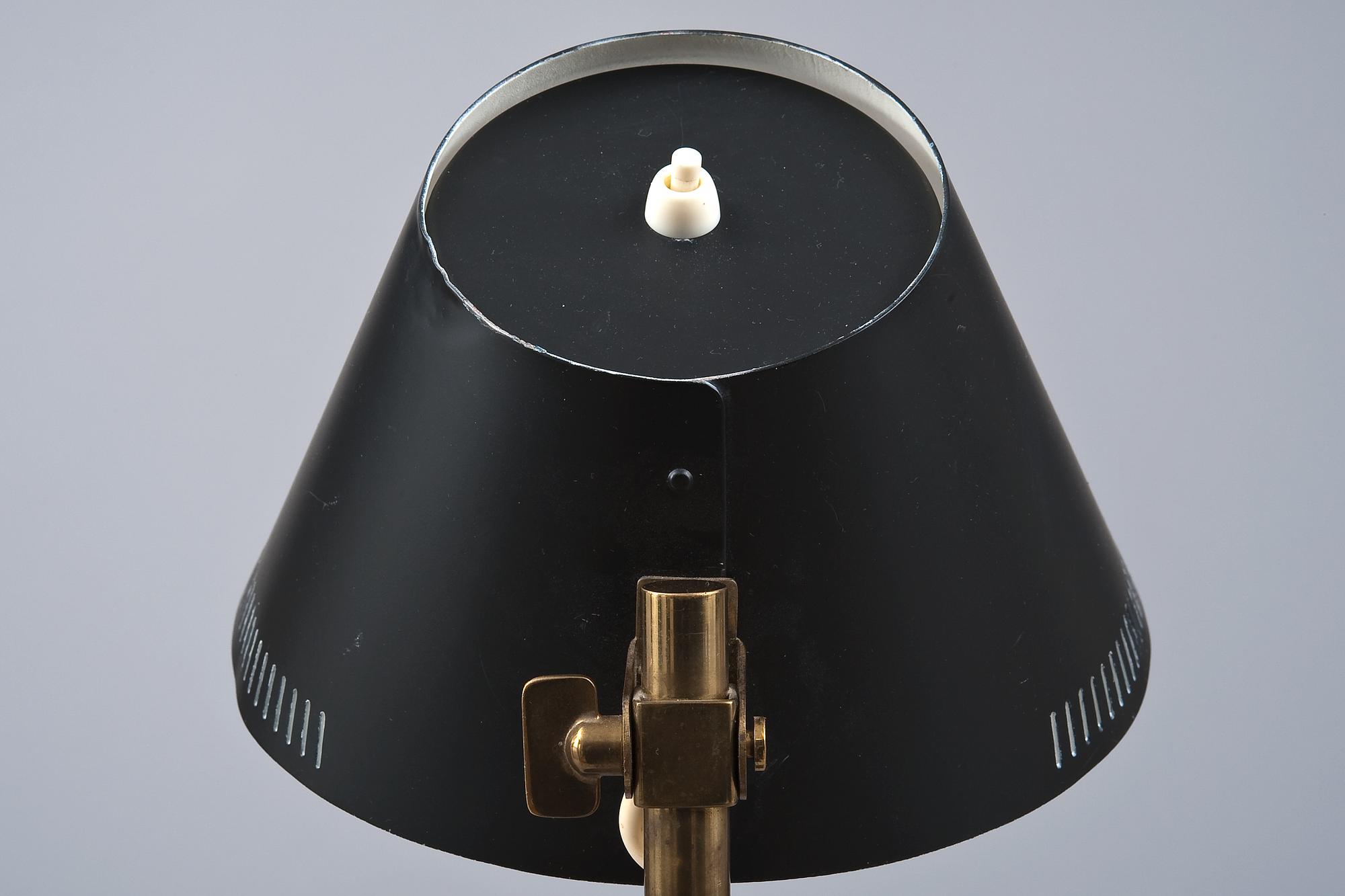 Paavo Tynell, A DESK LAMP, 9222.