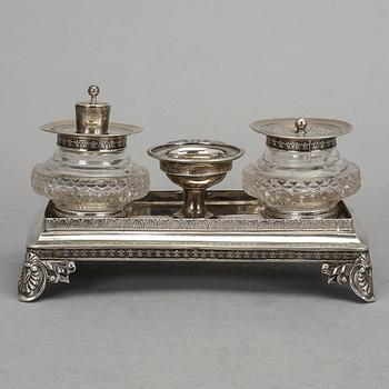 BLÄCKSTÄLL, silver, Möllenborg, 1854. Vikt, exklusive lösa skålar, 244 gram.