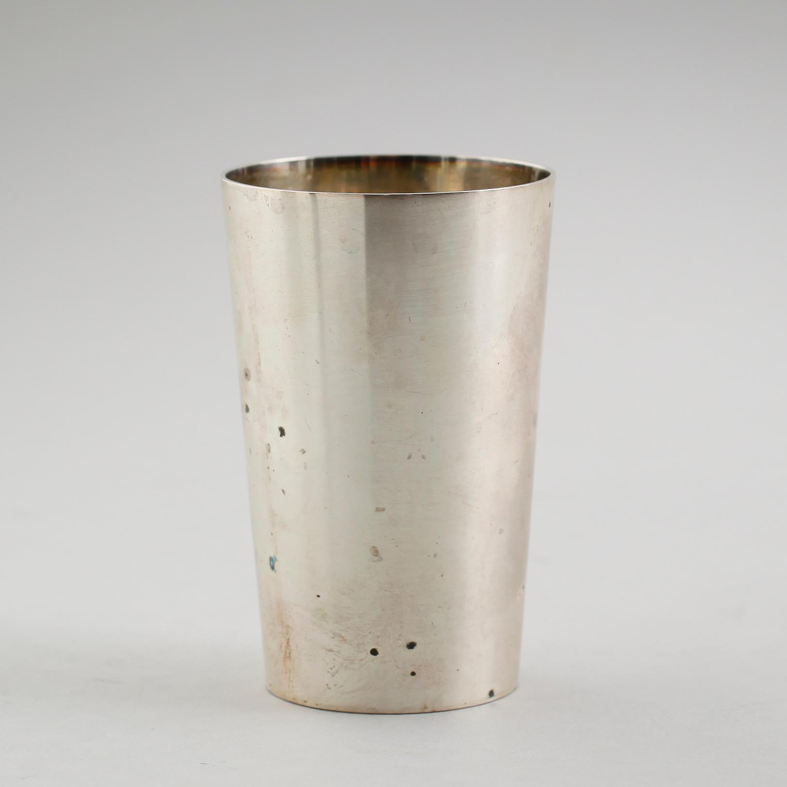 BÄGARE, sterlingsilver, Wiwen Nilsson, Lund 1962. Vikt ca 72 gram.