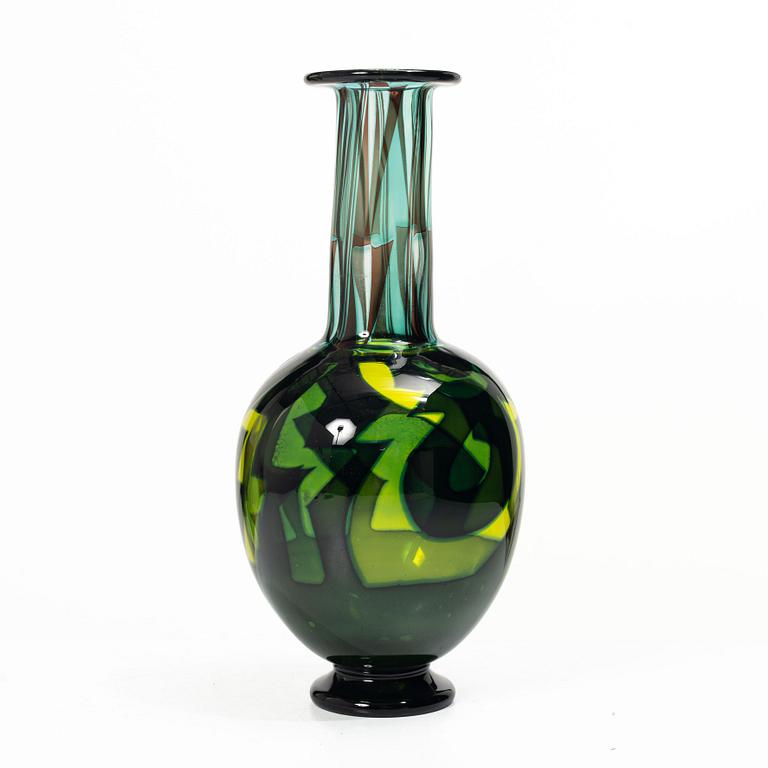 Eva Englund, Vase, glass, Orrefors 1988.