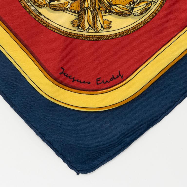 Hermès, a 'Grand Apparat' twill silk scarf.