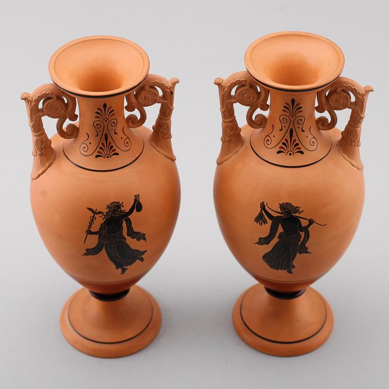 URNOR, 1 par, lergods, P. Ipsen, Eneret, Köpenhamn, 1800-talets andra hälft.