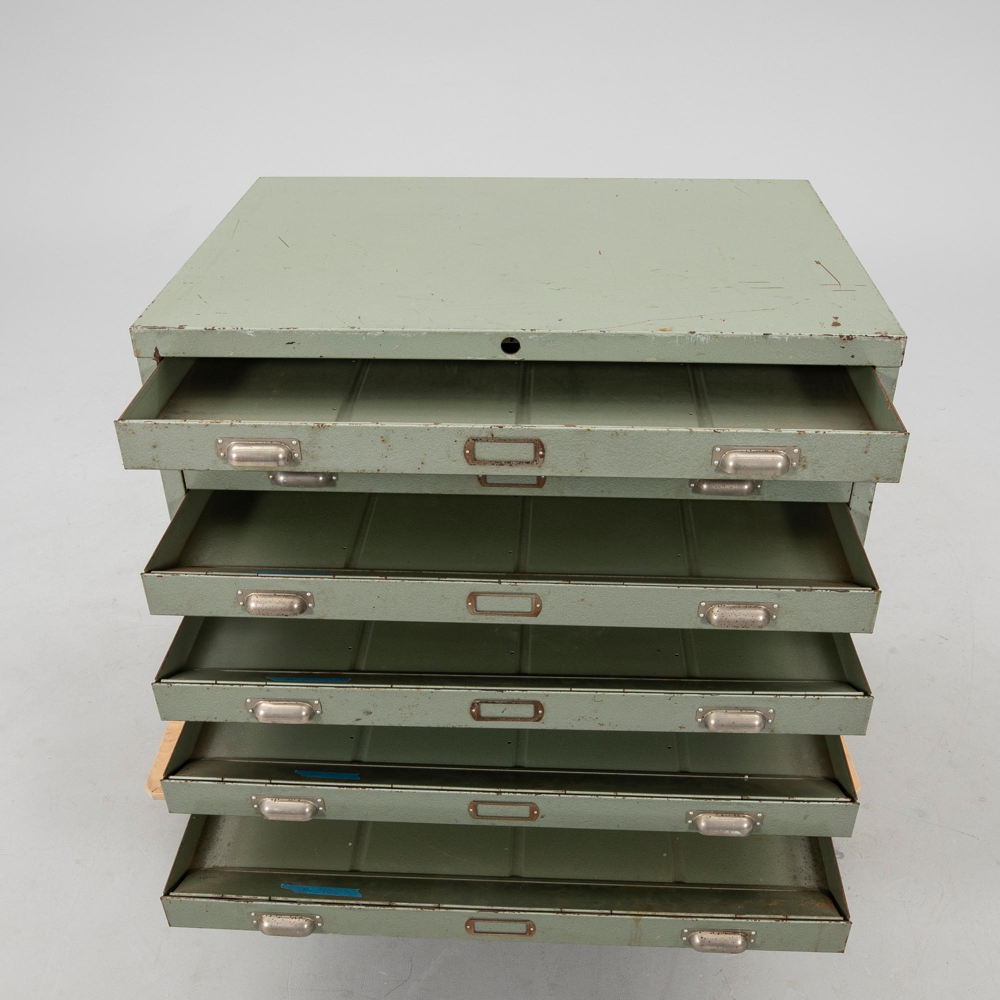 Arkivskåp 1900-talets första hälft/mitt.