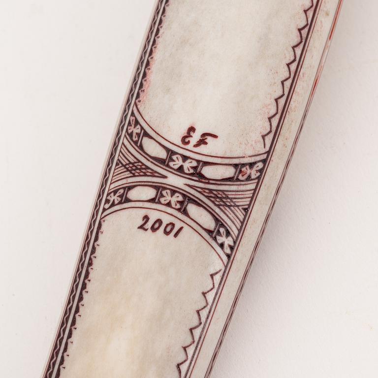 Reindeer horn knife by Erik Fankki, signed and dated 2001.