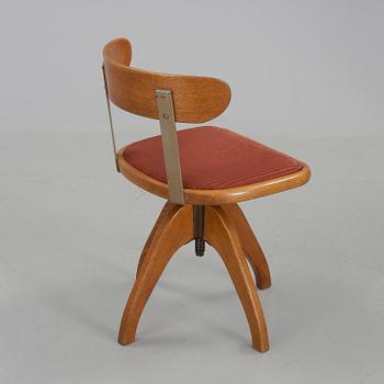 KONTORSSTOL, omkring 1900-talets mitt.