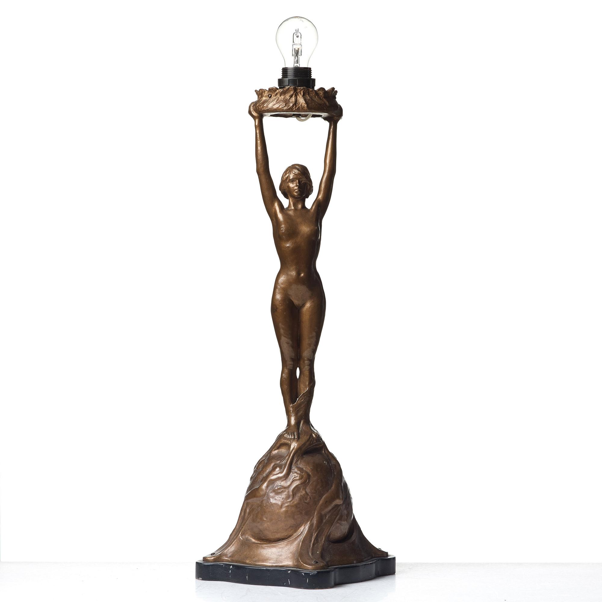 Gerda Sprinchorn, bordslampa, "Solen", Herman Bergmans Gjuteri, Stockholm, jugend.