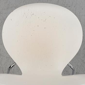 Arne Jacobsen, four 'Series 7' chairs, Fritz Hansen, Denmark, 1998.