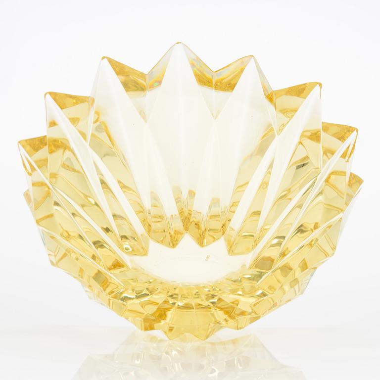 Aimo Okkolin, A 'Water lily' crystal bowl, signed Aimo Okkolin Riihimäen Lasi Oy.