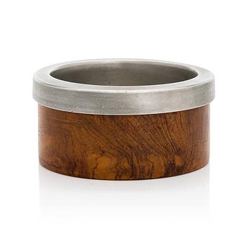 Bertel Gardberg, a bowl for Hopeatehdas oy, Helsinki/ Finnmade Gardberg, Norrmark handicraft.