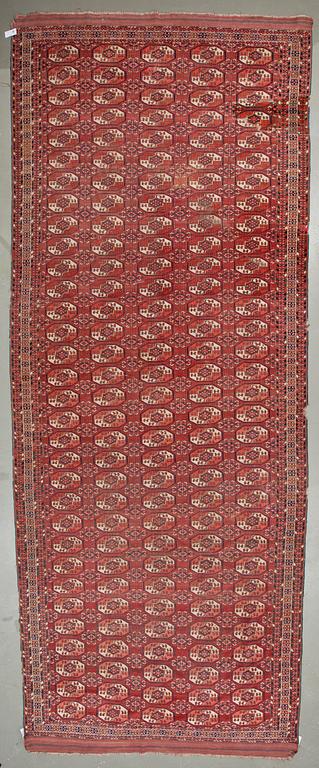 MATTA, Antik Turkmen. Ca 567x224 cm.