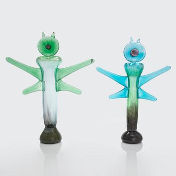 Klaus Haapaniemi, två glasskulpturer, signerade Klaus Haapaniemi Iittala 2012.