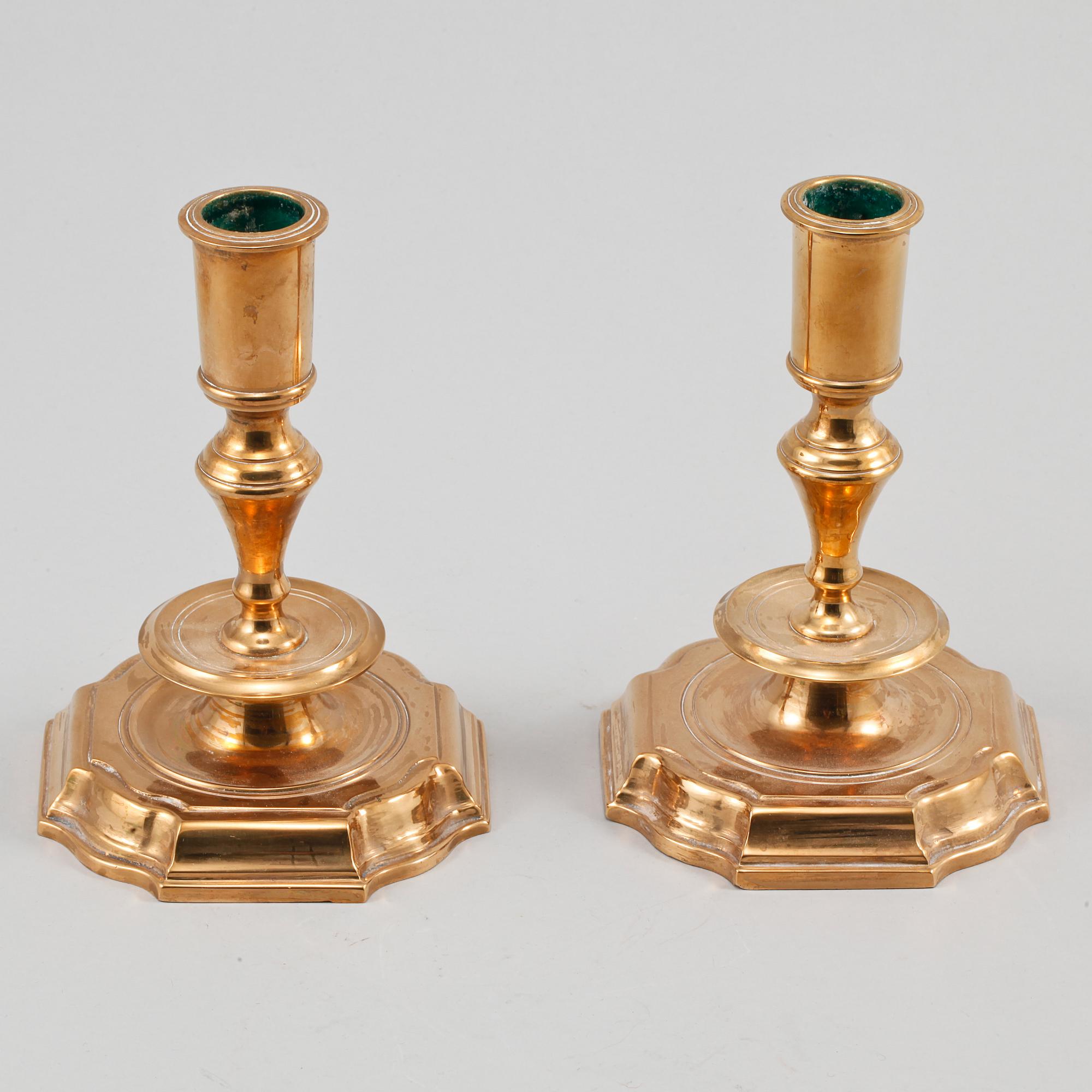 LJUSSTAKAR, ett par, barockstil, malm, 1900-talets andra hälft.