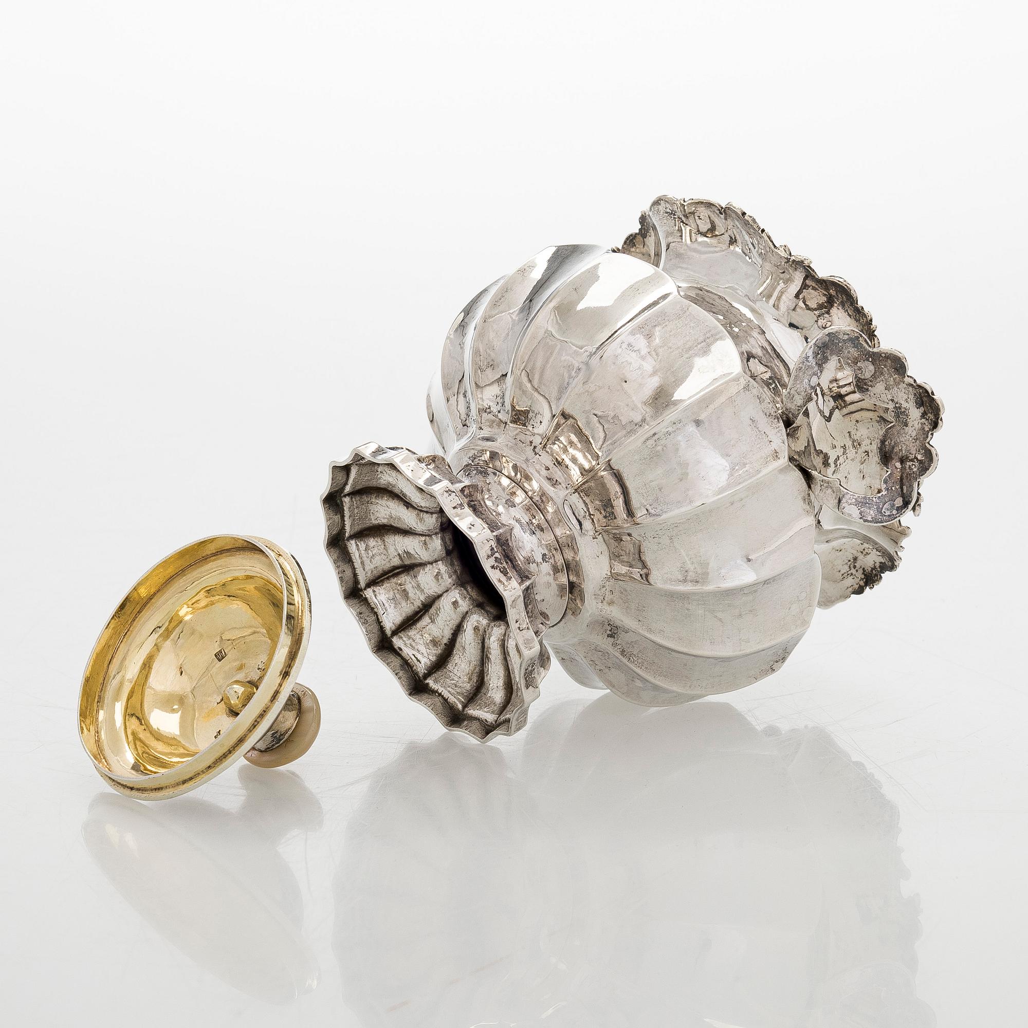 A silver sugar bowl, Moscow 1844. Unidentified maker's mark.