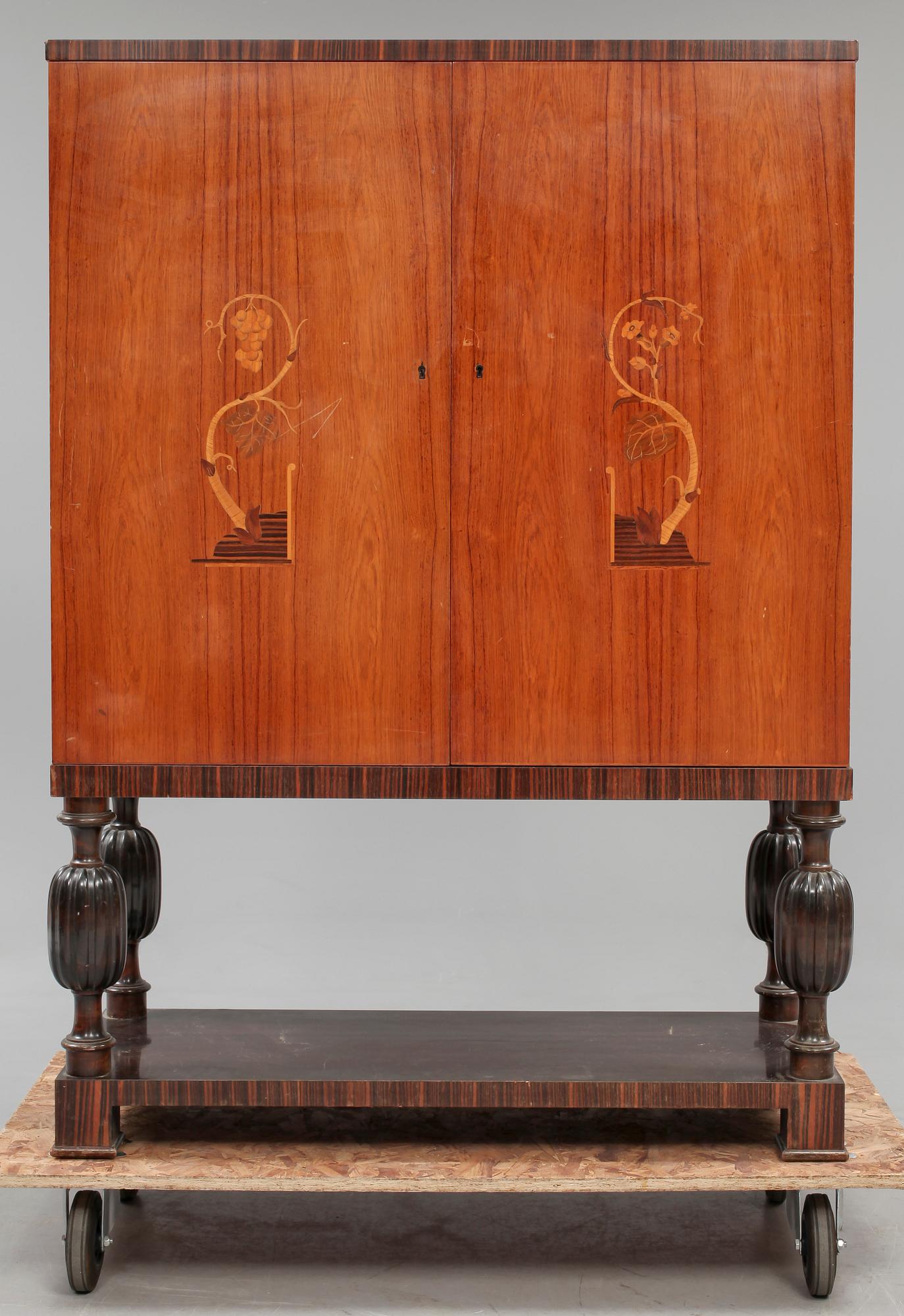 SKÅP, art deco, 1900-talets andra kvartal.