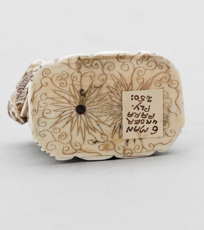 NETSUKE, ben, Japan, sannolikt Meiji (1867-1911).