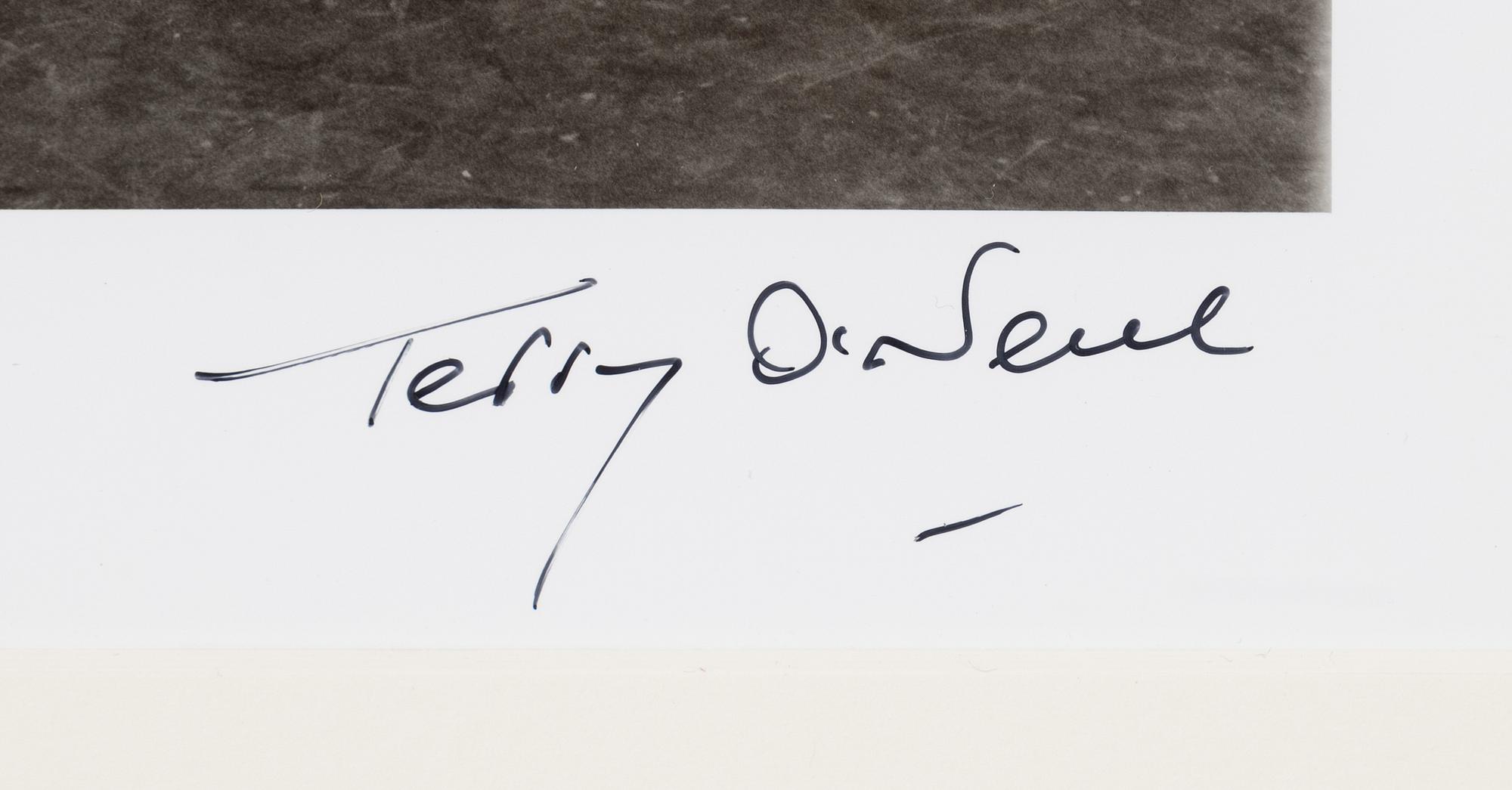 Terry O'Neill, "Laurence Olivier at the London Palladium", 1964.