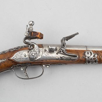 Flintlock pistol, signed Ivan Garatto. Brescia 17th century.