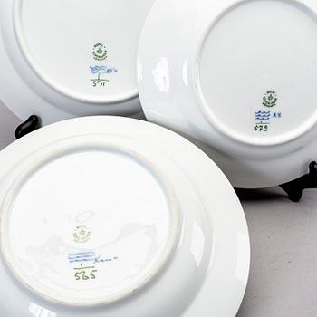 A 120 pcs Musselmalet Royal Copenhagen porcelain dinner service Denmark 1938-1999.