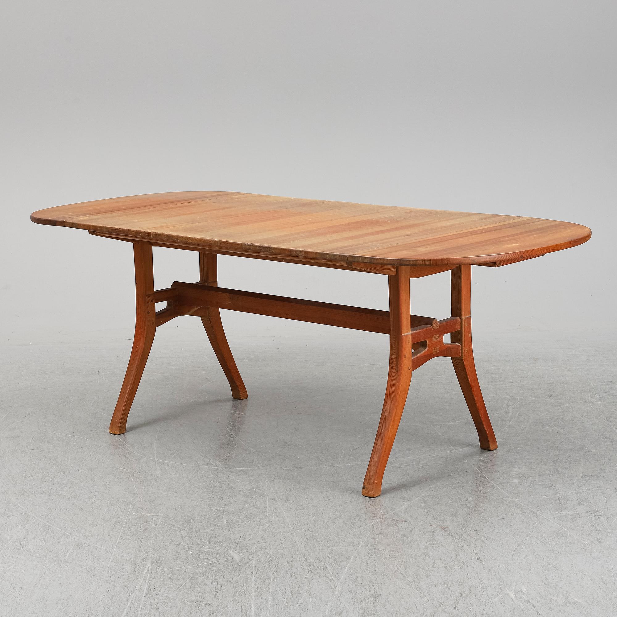 CARL MALMSTEN, a pine dining table, second half of the 20th Century.