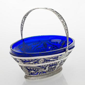 An openwork Empire silver fruit bowl, unidentified maker's mark FFG, alderman's zig zag line.