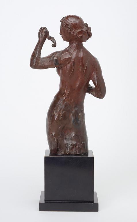 Carl Milles, "Flicka med äpple" (Girl with apple).