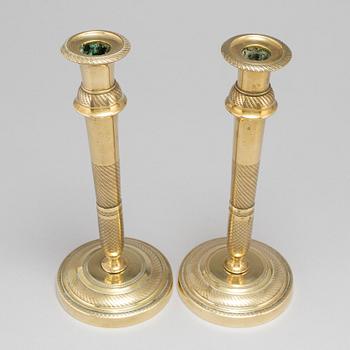 LJUSSTAKAR ett par, mässing,   1800-talets mitt.