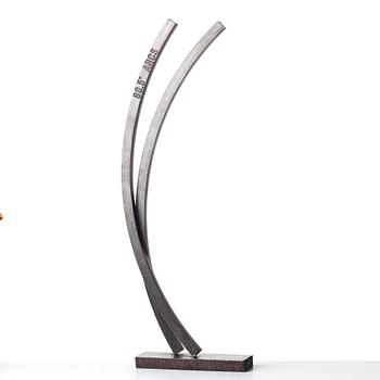 Bernar Venet, "Two Arcs of 80.5⁰".