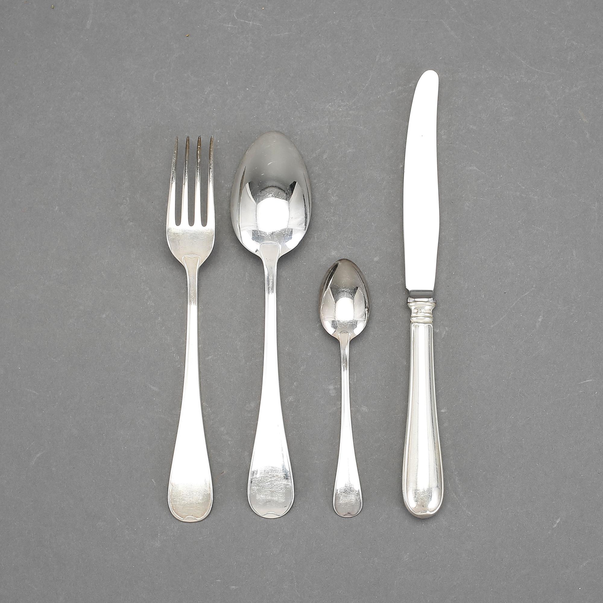 BESTICKSERVIS, 32 delar silver, GAB, Eskilstuna, 1983. Tot vikt 1116 gram.