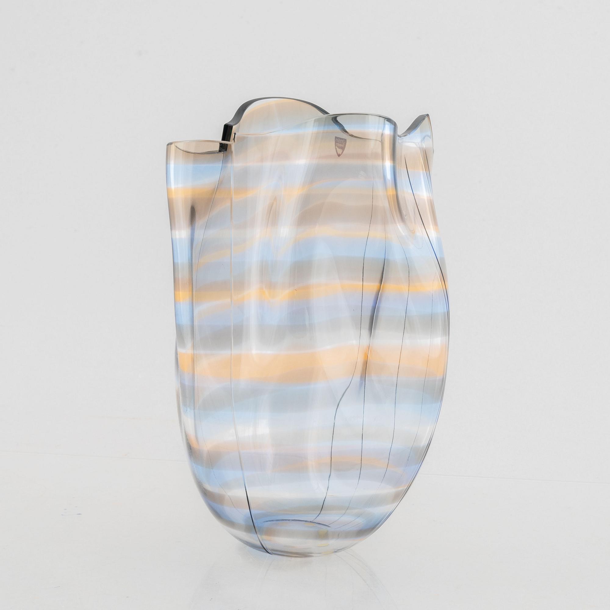 Gunnar Cyrén, a glass vase, Orrefors 1985.